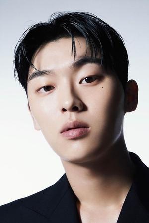 Hyun Woo