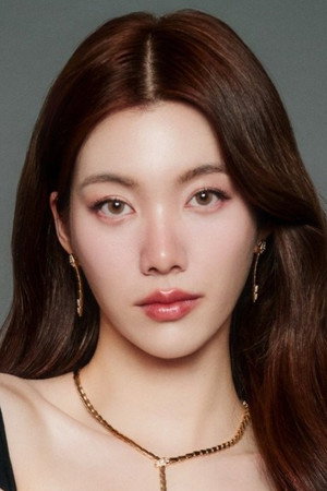 ออม กรณ์นภัส เศรษฐรัตนพงศ์